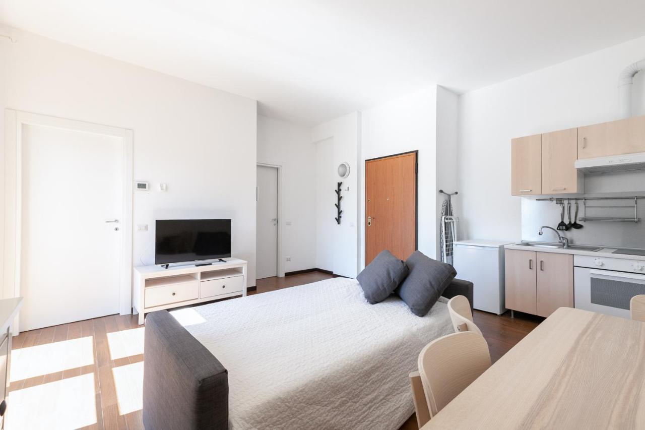 Апартаменты Alessia'S Flat - Affori Милан Экстерьер фото